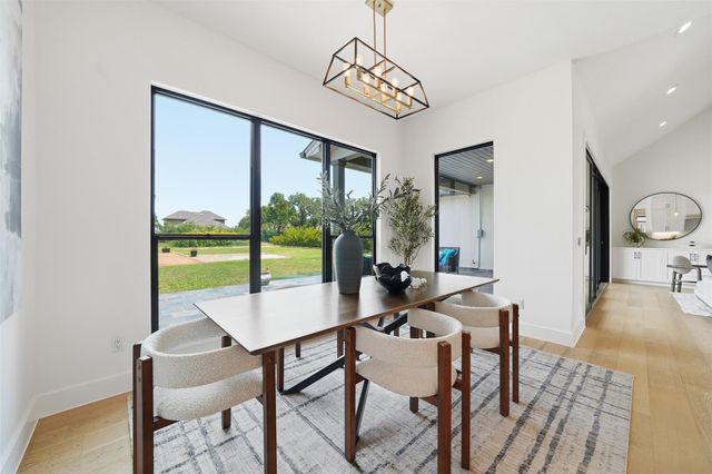 275 Dally CT, Dripping Springs, TX 78620