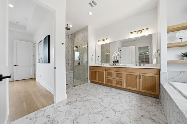 275 Dally CT, Dripping Springs, TX 78620