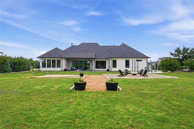 275 Dally CT, Dripping Springs, TX 78620