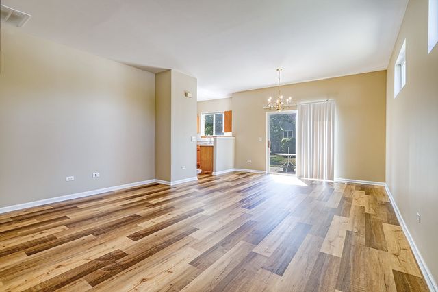 2559 Lincoln Park Court 2559, Crest Hill, IL 60403
