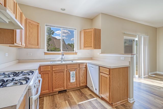 2559 Lincoln Park Court 2559, Crest Hill, IL 60403