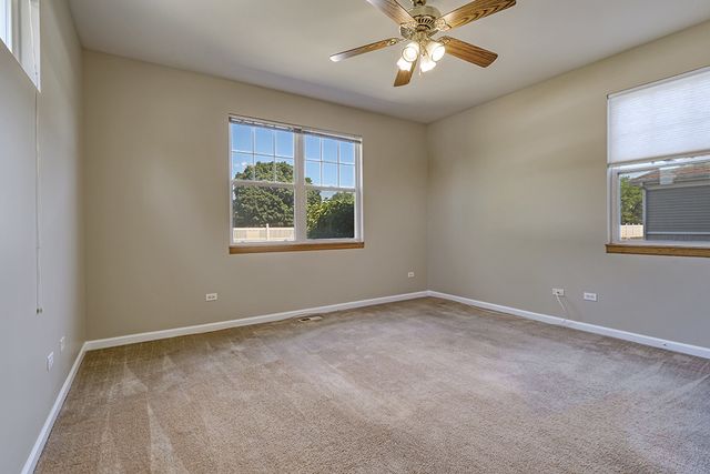 2559 Lincoln Park Court 2559, Crest Hill, IL 60403