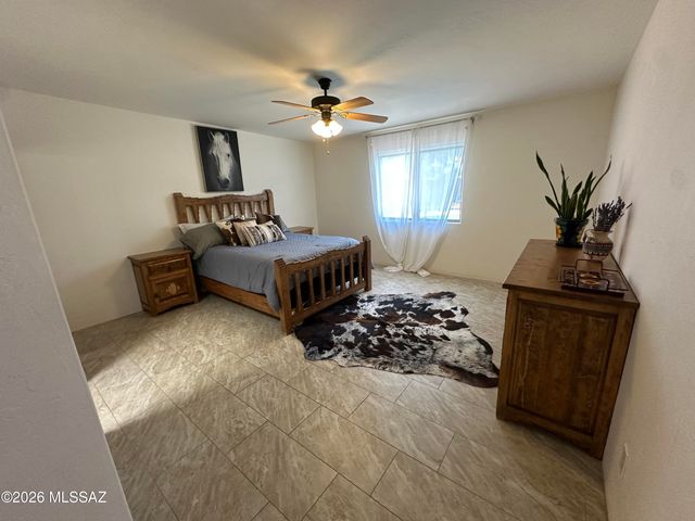 5836 E Lee Street, Tucson, AZ 85712