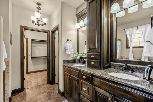 10813 NW 35th Street, Yukon, OK 73099