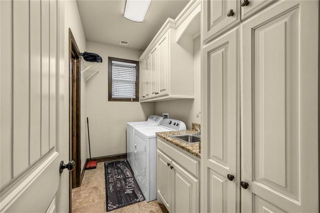 10813 NW 35th Street, Yukon, OK 73099