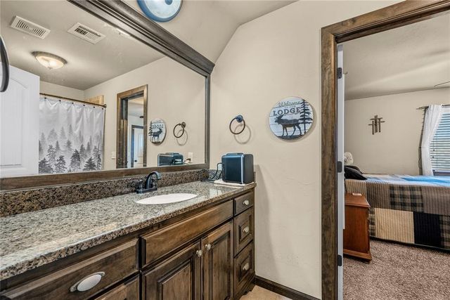 10813 NW 35th Street, Yukon, OK 73099