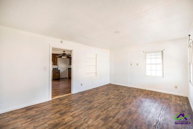 100 Glenwood Avenue 701 S. Houston Lake Road, Warner Robins, GA 31088