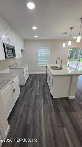 7052 DUNN Avenue, Jacksonville, FL 32219