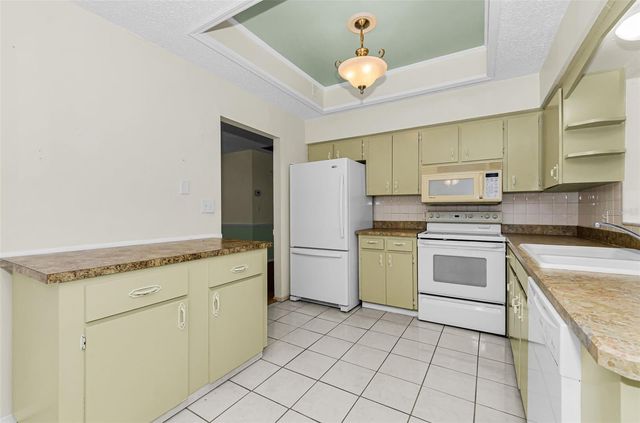 830 CAMBRIDGE COURT, Dunedin, FL 34698