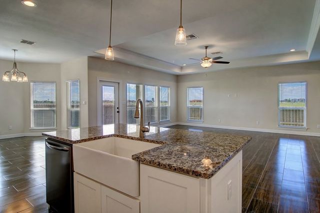 6701 Stuyvesant Ct, Corpus Christi, TX 78414