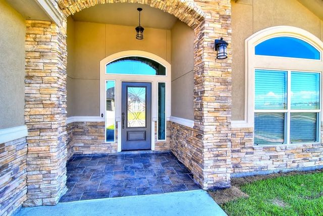 6701 Stuyvesant Ct, Corpus Christi, TX 78414