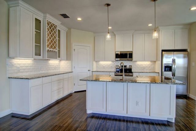 6701 Stuyvesant Ct, Corpus Christi, TX 78414