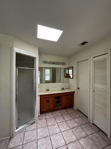 1903 Lime Rock DR, Round Rock, TX 78681