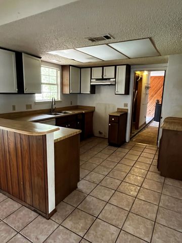 1903 Lime Rock DR, Round Rock, TX 78681