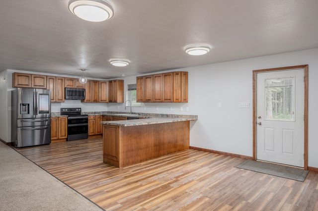 1851 MOUNT WRANGELL STREET, North Pole, AK 99705