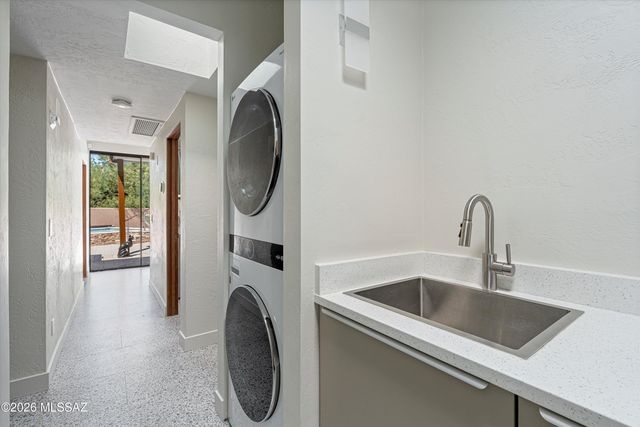1361 E Paseo Pavon, Tucson, AZ 85718