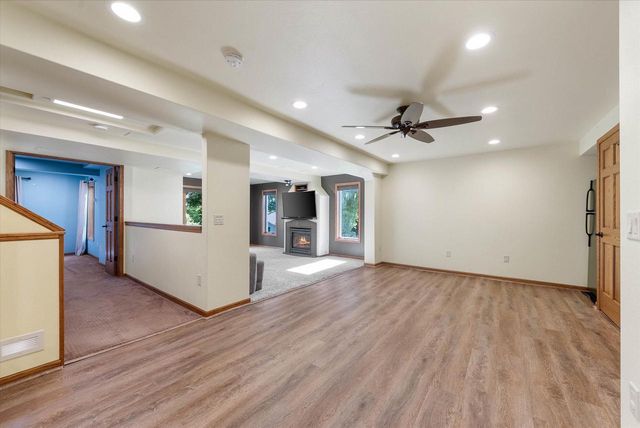 2700 Wyngate WAY, Waukesha, WI 53189