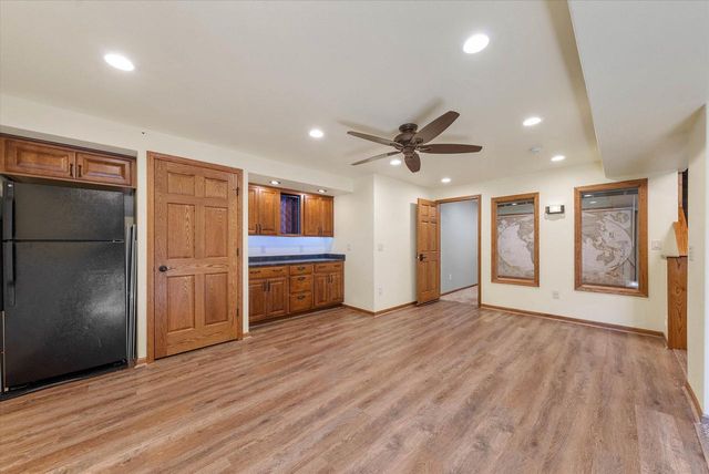 2700 Wyngate WAY, Waukesha, WI 53189