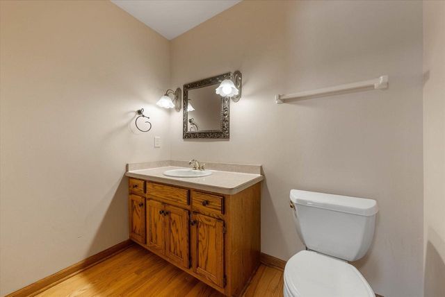 2700 Wyngate WAY, Waukesha, WI 53189