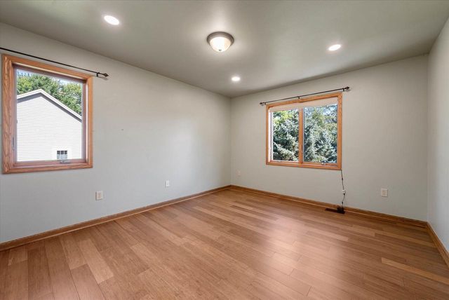 2700 Wyngate WAY, Waukesha, WI 53189