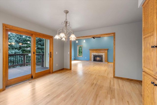 2700 Wyngate WAY, Waukesha, WI 53189