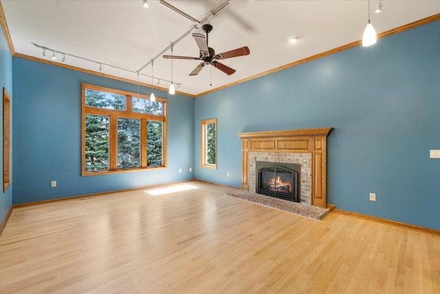 2700 Wyngate WAY, Waukesha, WI 53189