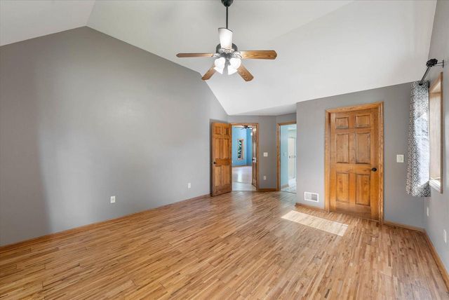 2700 Wyngate WAY, Waukesha, WI 53189