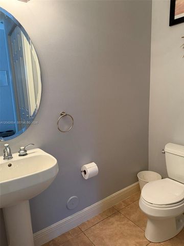1321 NE 5th Ter, Fort Lauderdale, FL 33304