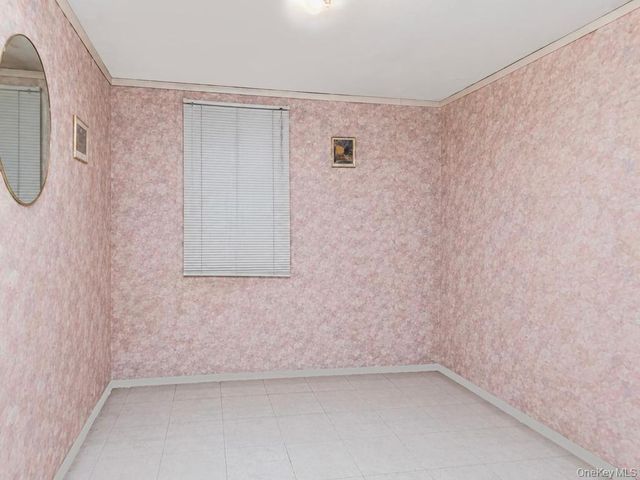 901 Harding Park, Bronx, NY 10473