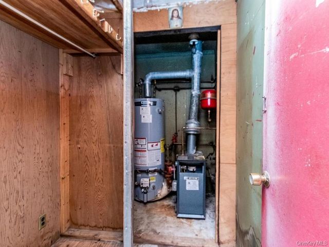 901 Harding Park, Bronx, NY 10473