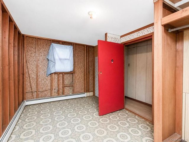 901 Harding Park, Bronx, NY 10473