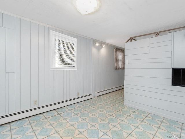 901 Harding Park, Bronx, NY 10473