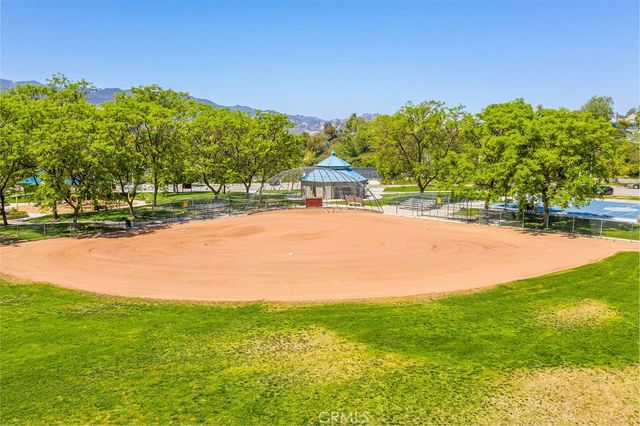 25716 Hood Way, Stevenson Ranch, CA 91381