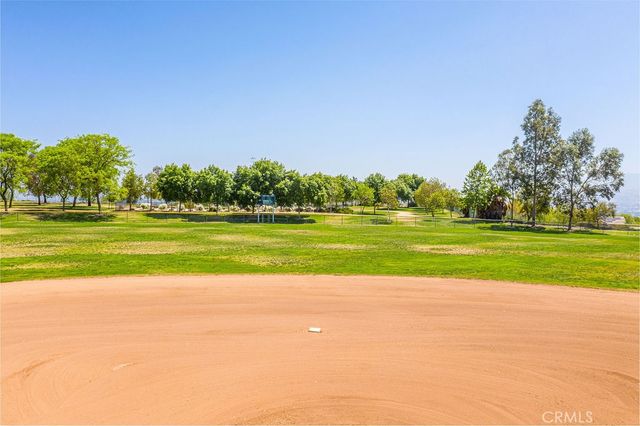 25716 Hood Way, Stevenson Ranch, CA 91381