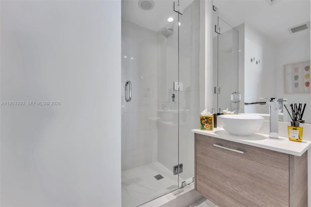 650 NE 32 St 2703, Miami, FL 33137