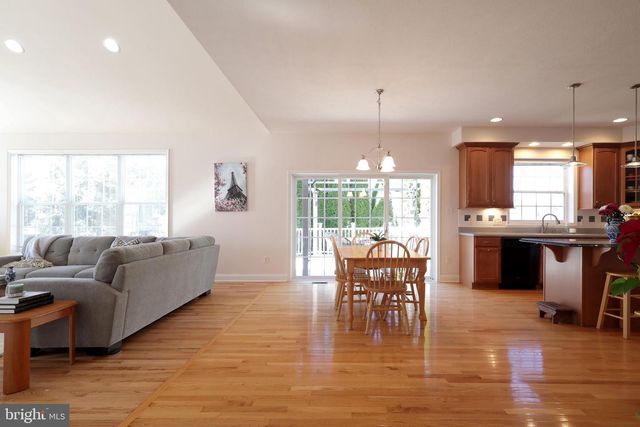 1272 BARNSTABLE LN, State College, PA 16803