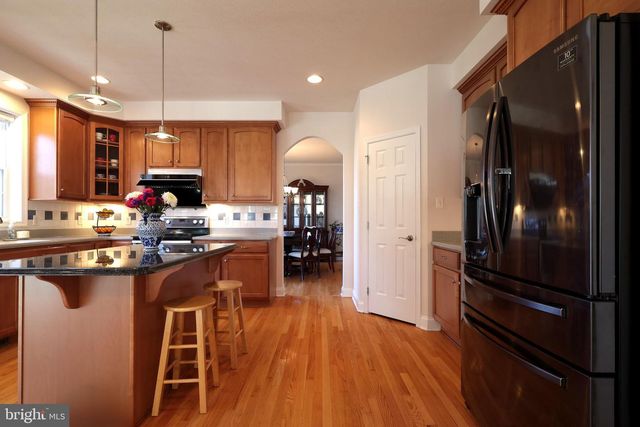 1272 BARNSTABLE LN, State College, PA 16803