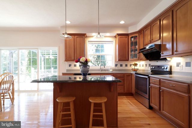 1272 BARNSTABLE LN, State College, PA 16803