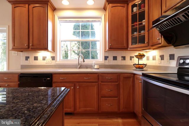 1272 BARNSTABLE LN, State College, PA 16803