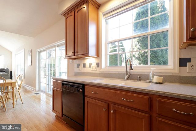 1272 BARNSTABLE LN, State College, PA 16803