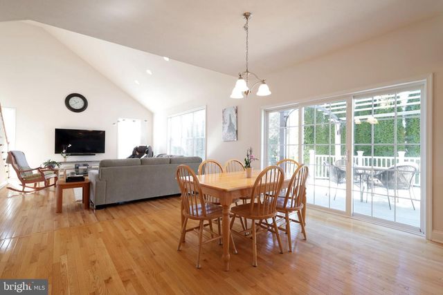 1272 BARNSTABLE LN, State College, PA 16803