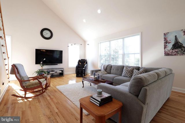 1272 BARNSTABLE LN, State College, PA 16803