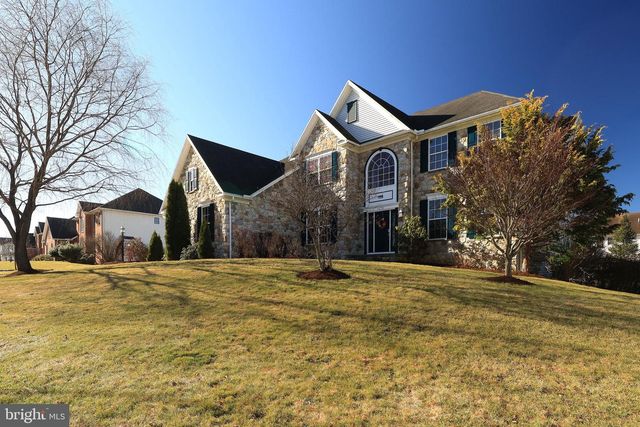 1272 BARNSTABLE LN, State College, PA 16803