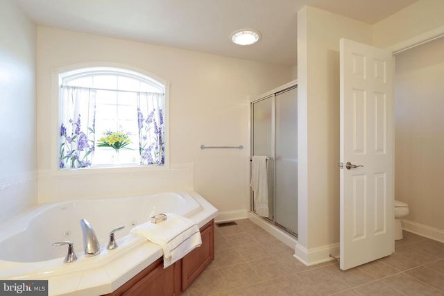 1272 BARNSTABLE LN, State College, PA 16803