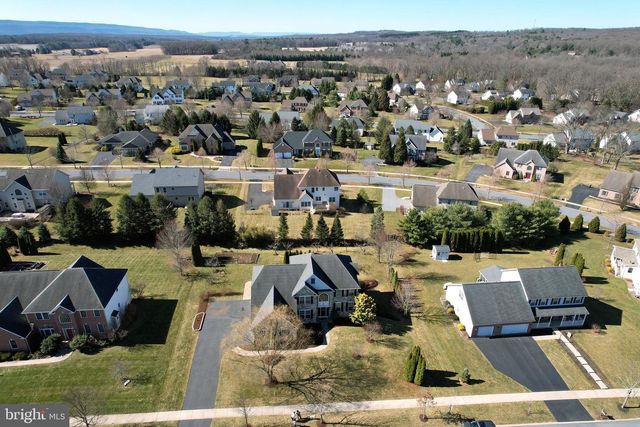 1272 BARNSTABLE LN, State College, PA 16803