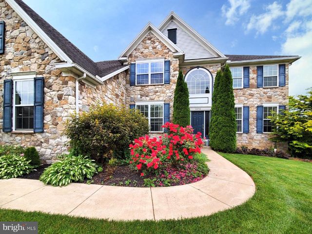 1272 BARNSTABLE LN, State College, PA 16803