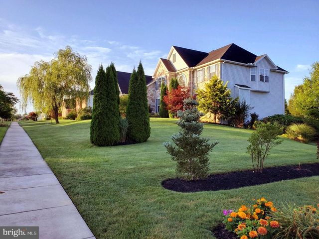 1272 BARNSTABLE LN, State College, PA 16803