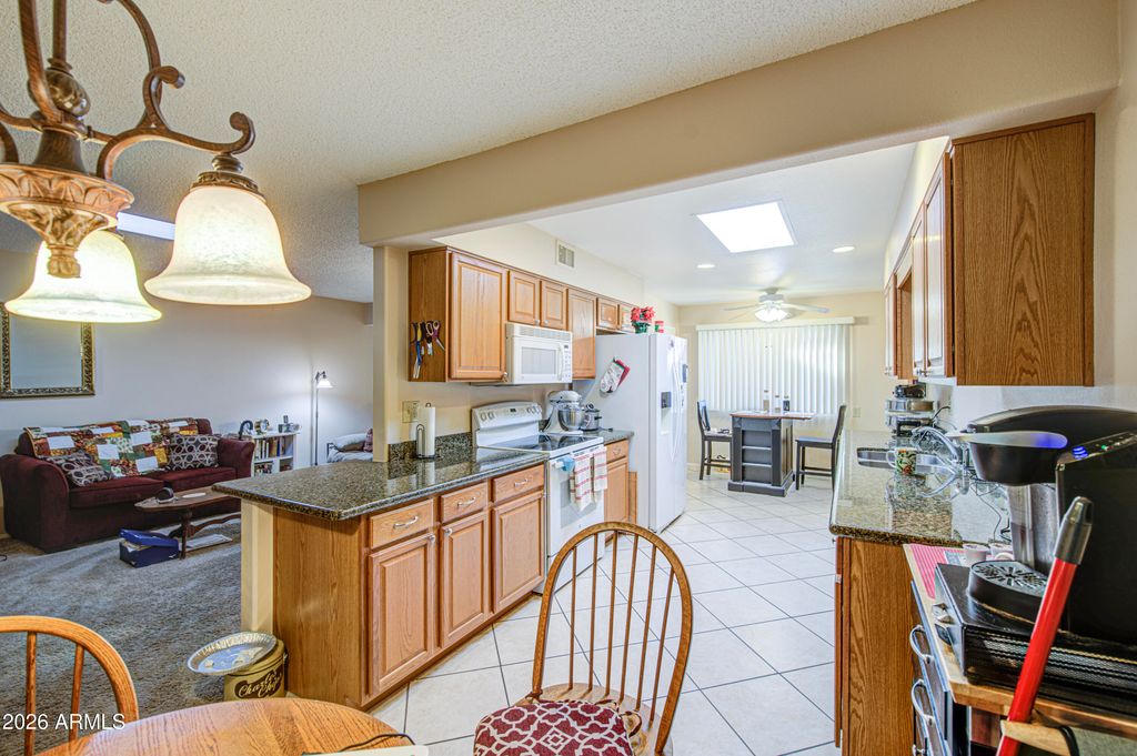 10022 W KINGSWOOD Circle, Sun City, AZ 85351 — photo 2