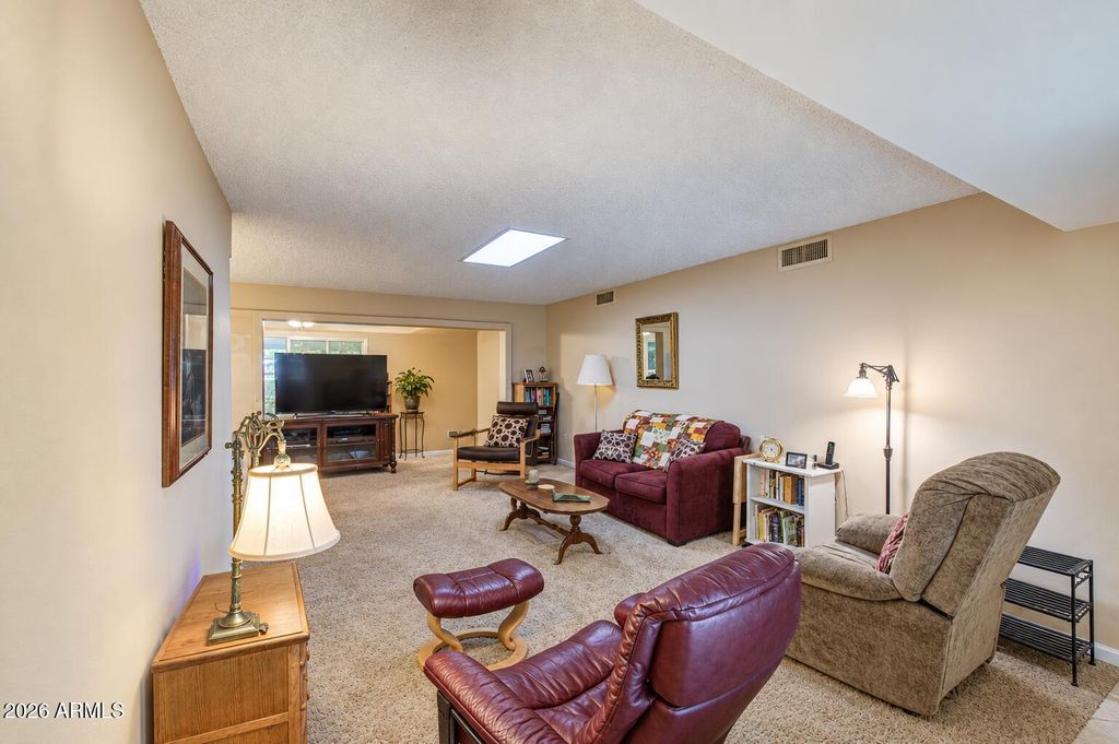 10022 W KINGSWOOD Circle, Sun City, AZ 85351 — photo 3
