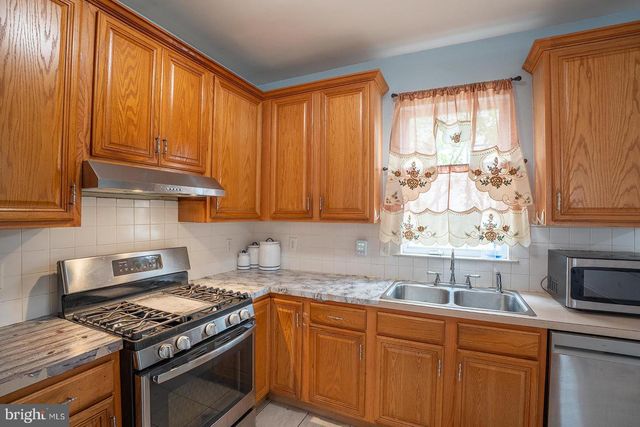 71 SENECA LN, Bordentown, NJ 08505